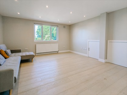 3 Bed Flat, Torcroft, NW4