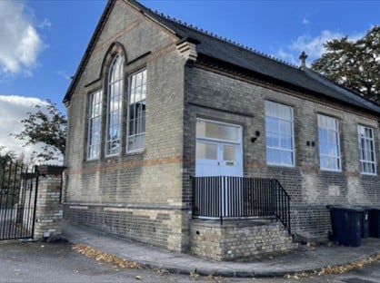 1 Bed Semi-Detached House, Claremont Court, SG18
