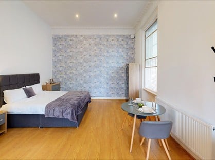 Studio Flat, Trueman Street, L2