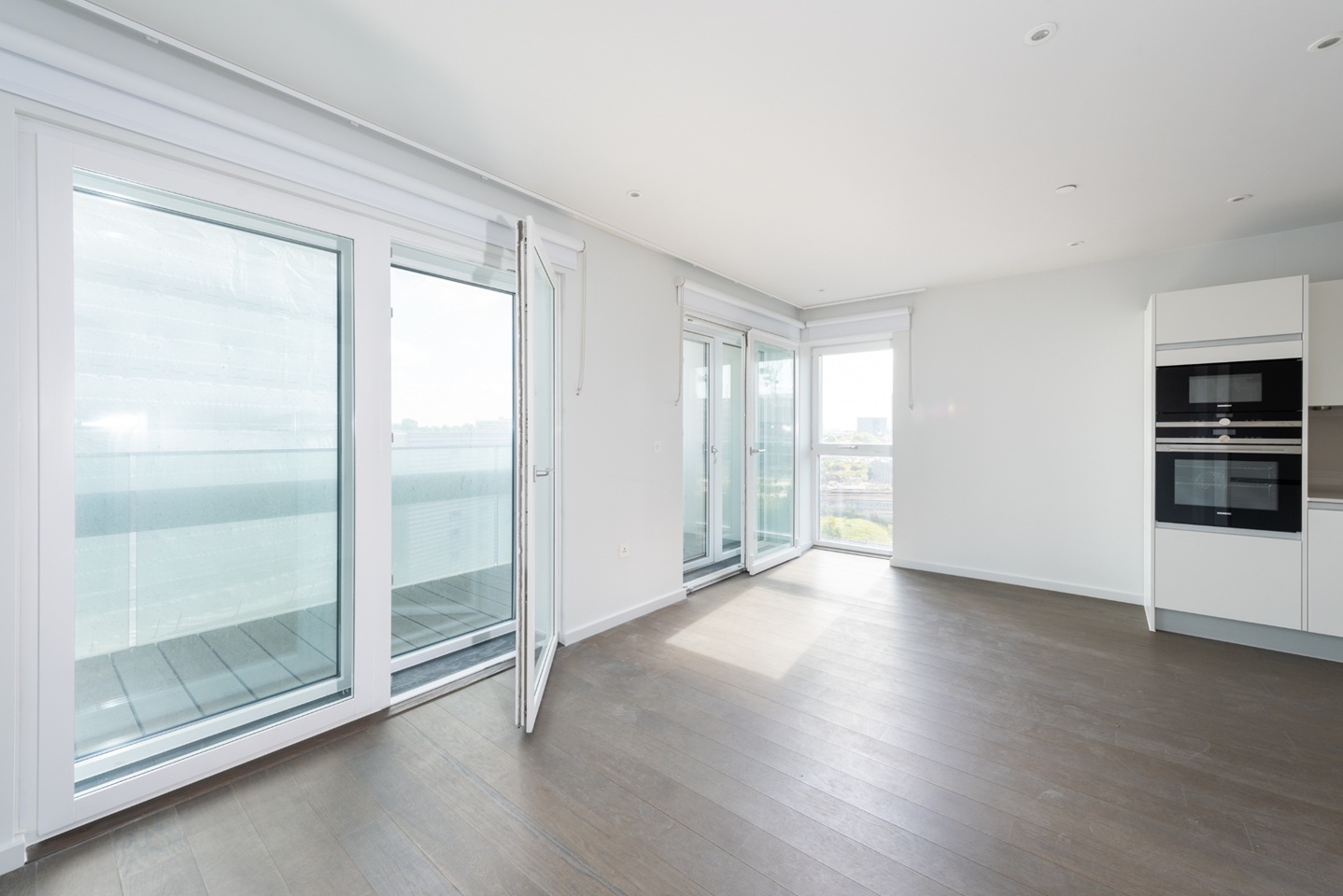 London - 2 Bed Flat, York Way, N7 - To Rent Now for £2,626.00 p/m