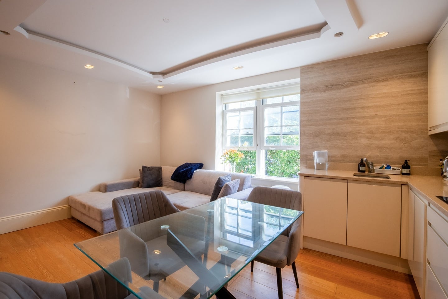 1 Bed Flat, Mitford Building, SW6 photo 3