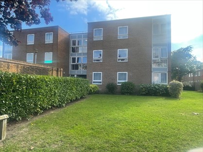 2 Bed Flat, Millbank Way, SE12