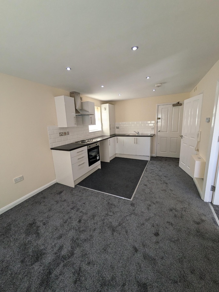 Swinton, Manchester - 1 Bed Flat, Rake Lane, M27 - To Rent Now for £600 ...