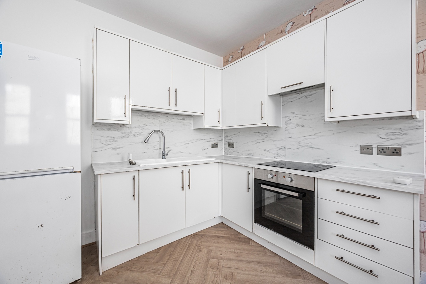 2 Bed Flat, Bristol Road, BN2 photo 3