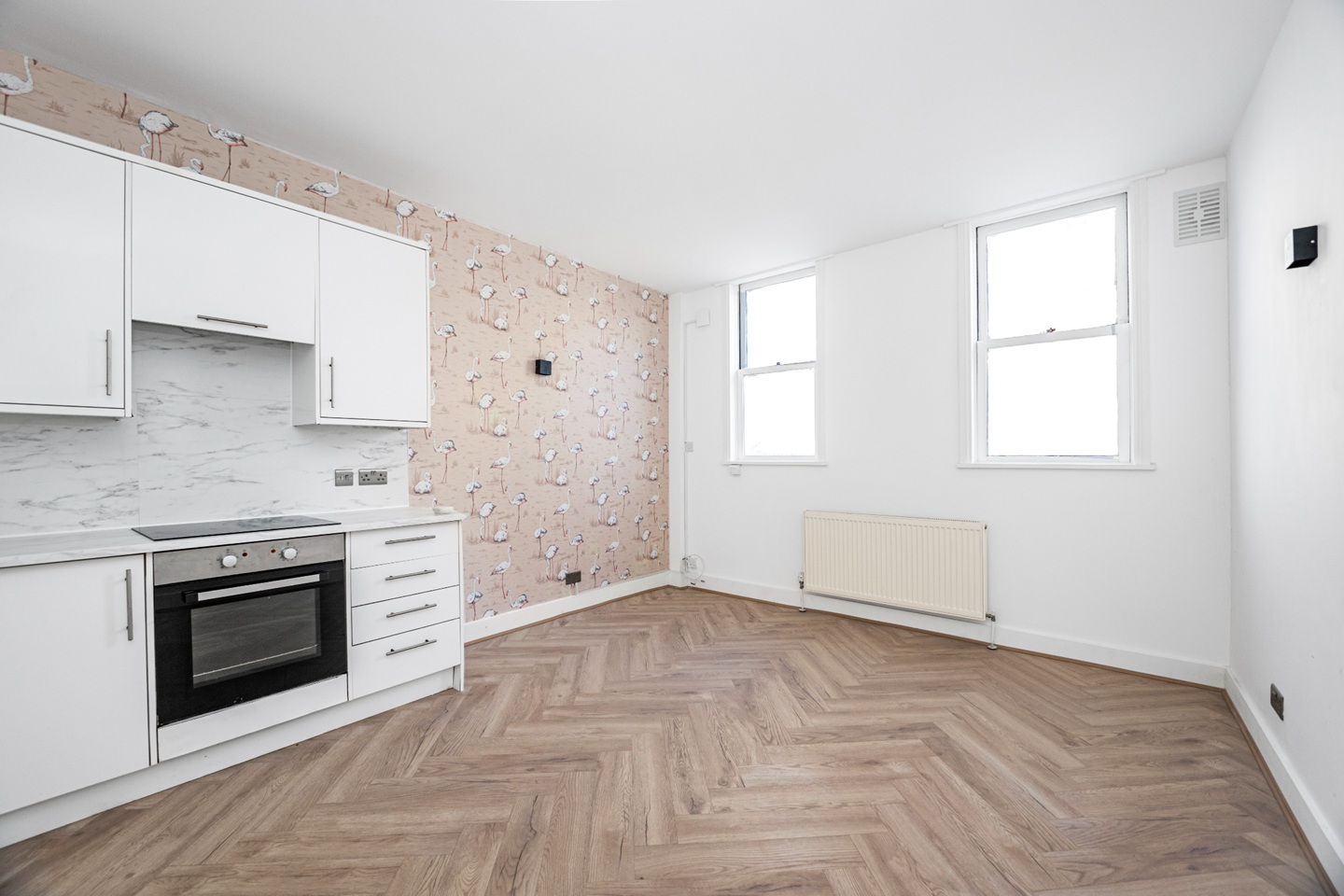 2 Bed Flat, Bristol Road, BN2 photo 2
