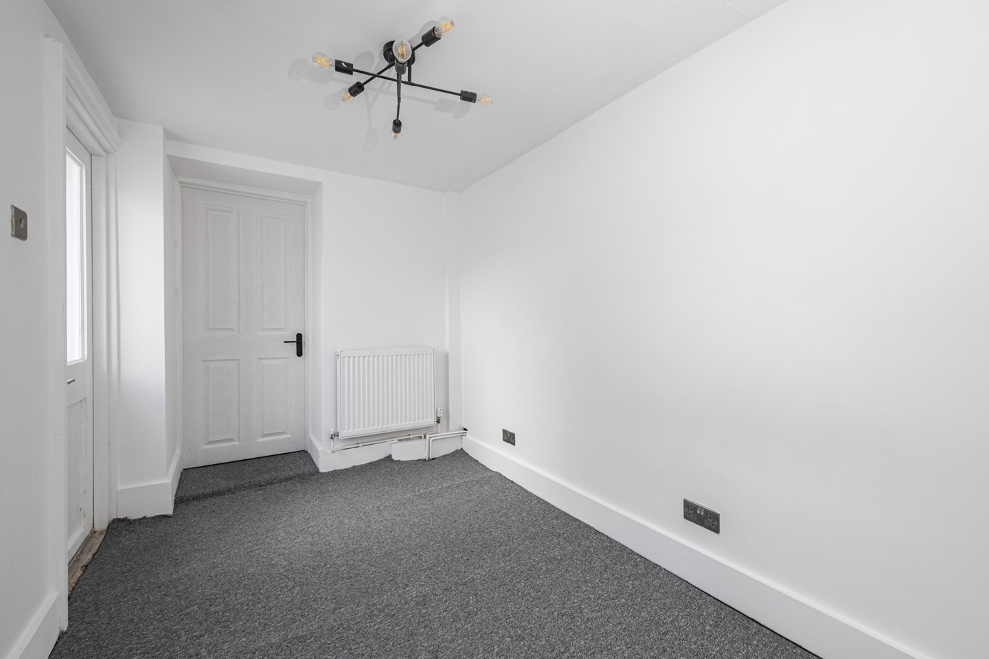 2 Bed Flat, Bristol Road, BN2 photo 4
