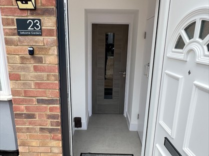Room in a Shared House, Selborne Gardens, NW4