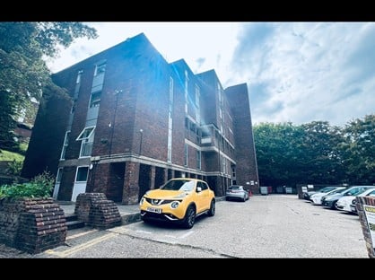 1 Bed Flat, Downs Road, LU1