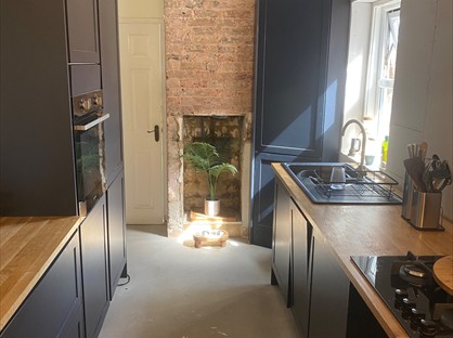 3 Bed Semi-Detached House, New Street, RH13