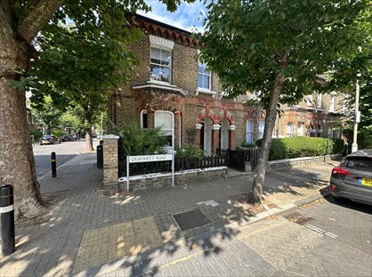 2 Bed Flat, Grayshott Road, SW11