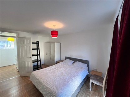 3 Bed Terraced House, Ribblesdale Drive, M40