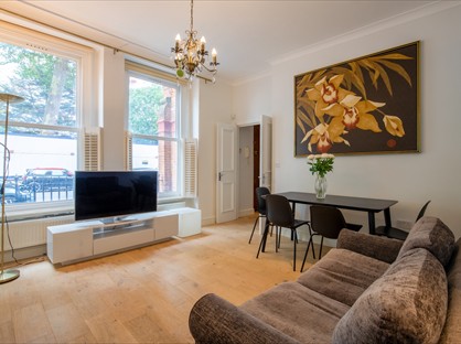 1 Bed Flat, Courtfield Road, SW7