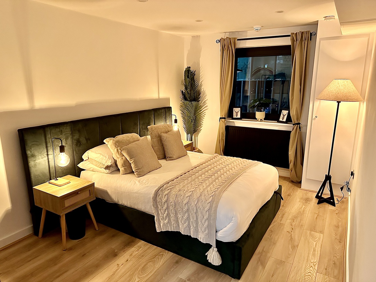 1 Bed Flat, Oxford Road, M1 photo 2