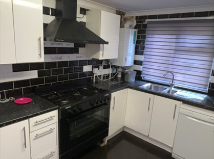 3 Bed Terraced House, Viola Close, RM15