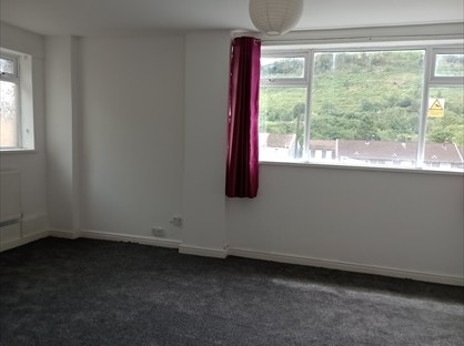 2 Bed Flat, William Street, CF41