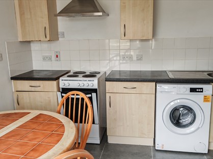 2 Bed Flat, Sackville Close, CB4