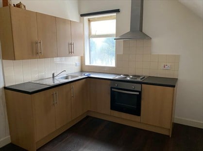 3 Bed Flat, Charlestown Road, M9