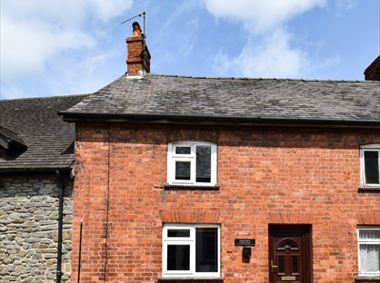 2 Bed Terraced House, Market Street, LD7