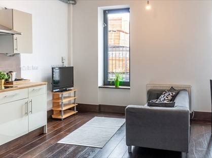 Studio Flat, Edgware Road, NW2