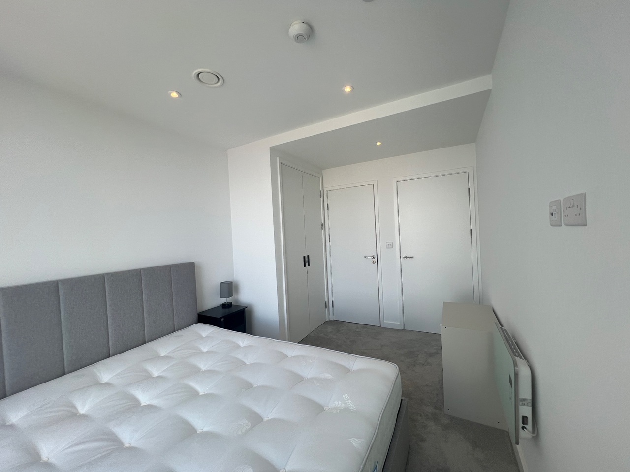 2 Bed Flat, Viadux, M1 photo 3