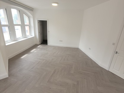 2 Bed Flat, Church Street, M30