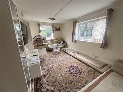 3 Bed Flat, South Lane, KT3