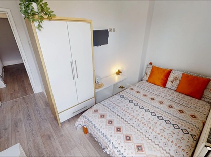 Room in a Shared Flat, Derby Road, NG7