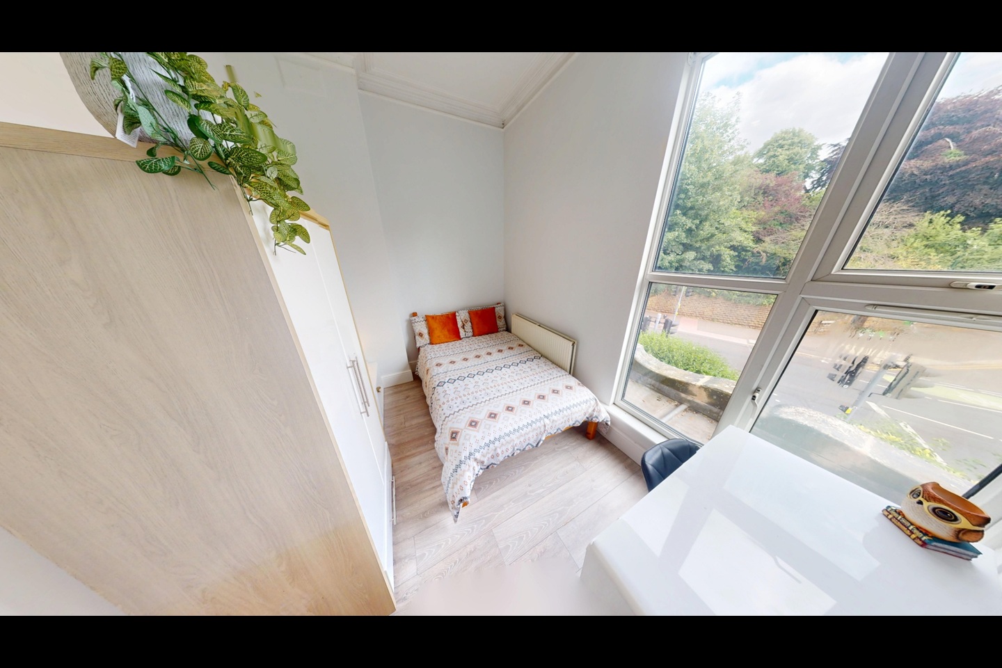 Additional image 2 of Room in a Shared Flat, Derby Road, NG7, N1 7GU