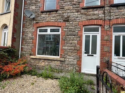 3 Bed Terraced House, Empire Terrace, NP4