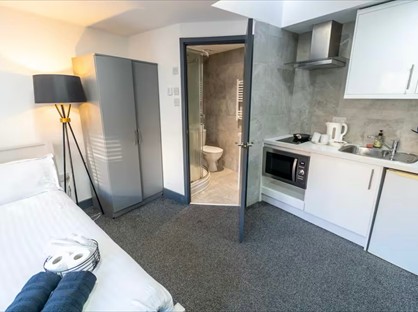 Studio Flat, Birmingham, B29