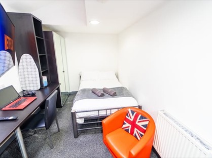 Studio Flat, Birmingham, B29