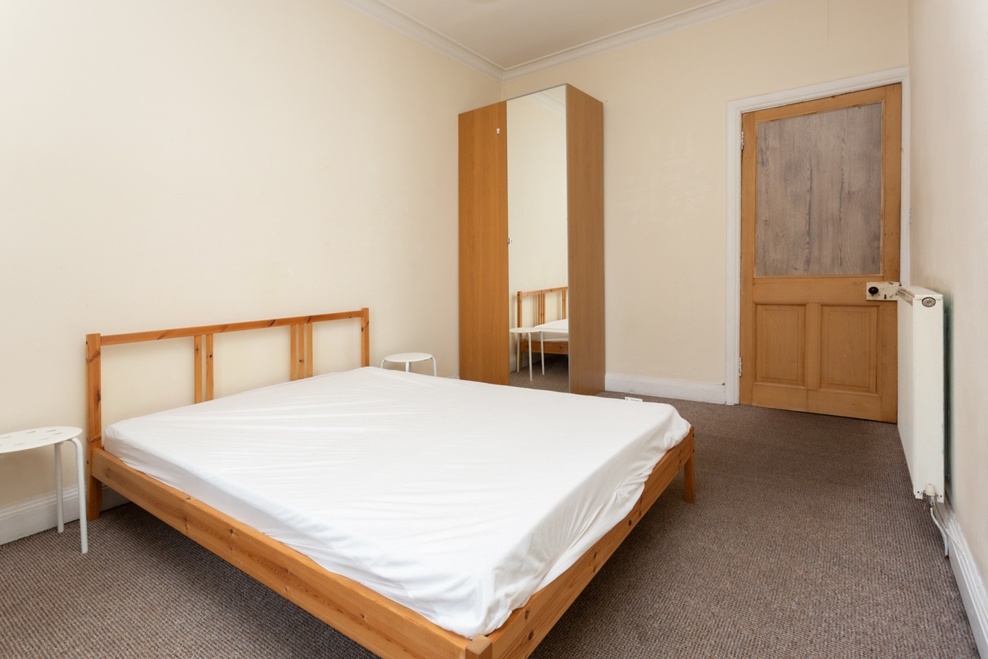 2 Bed Flat, Parsons Green Terrace, EH8 photo 4