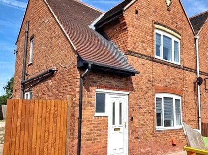 4 Bed Semi-Detached House, Galway Road, DN11