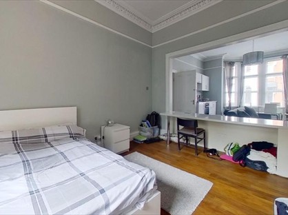 Room in a Shared Flat, Stirling Road, B16