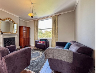 3 Bed Flat, Boscombe Road, W12