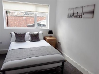 Room in a Shared House, Church Walk, S80