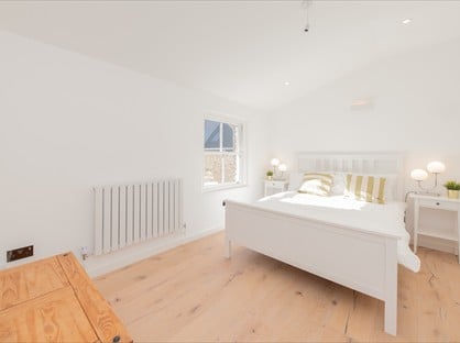 Room in a Shared House, Macfarlane Road, W12