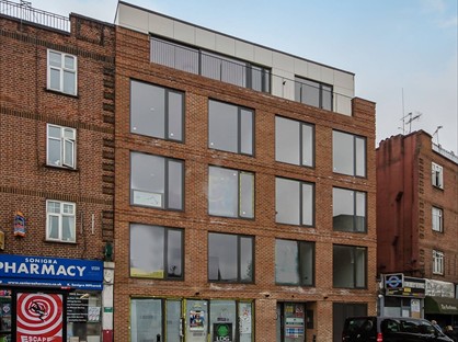 2 Bed Flat, Well Street, E9