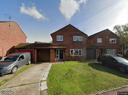4 Bed Detached House, Forndon Close, RG6