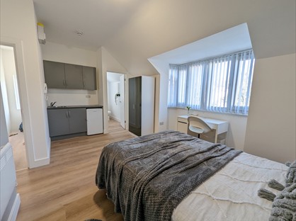 Room in a Shared House, The Meadow Way, HA3