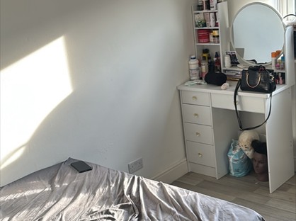 1 Bed Flat, Hill House, EN8