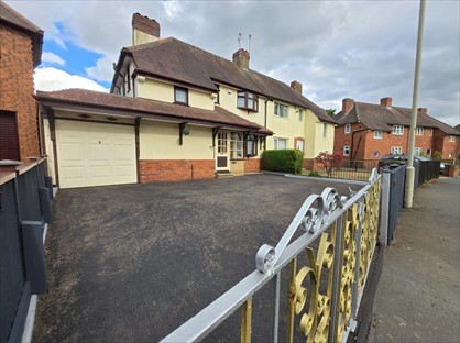 3 Bed Semi-Detached House, Tiled House Lane, DY5