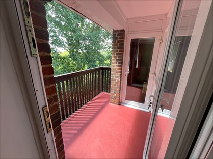 2 Bed Flat, Homer Close, PO13