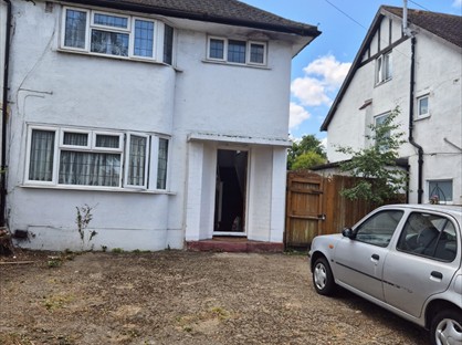 3 Bed Semi-Detached House, Hospital Bridge Road, TW2