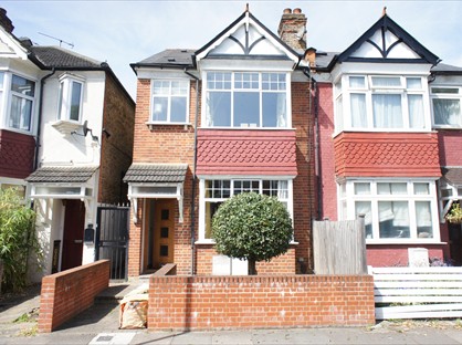 4 Bed Semi-Detached House, Sydney Rd, W13