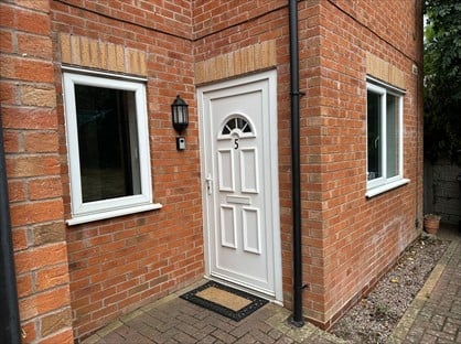 1 Bed Flat, Well Close, B97