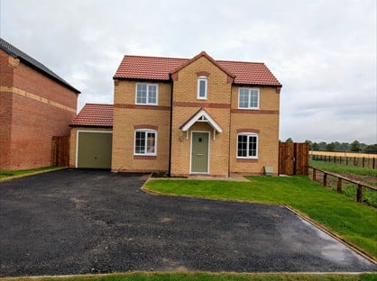 4 Bed Detached House, Harris Drive, S81