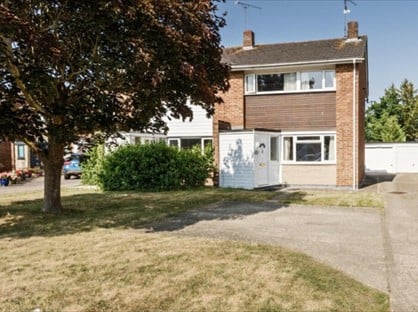 3 Bed Semi-Detached House, Austin Road, RG5