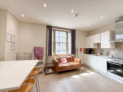 2 Bed Flat, High St, RG1