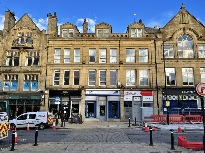 Bradford - 3 Bed Flat, North Parade, BD1 - To Rent Now for £795.00 p/m